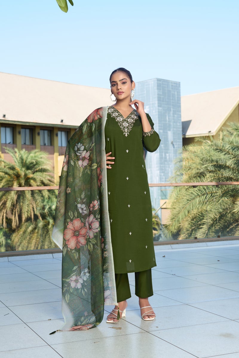 VISHVA CREATION Green Kurta Set for Women - Image 3